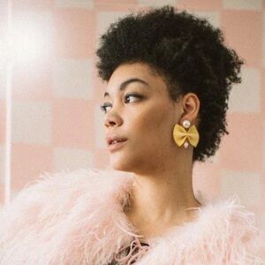 Chefanie Swinging Farfalle Earrings New